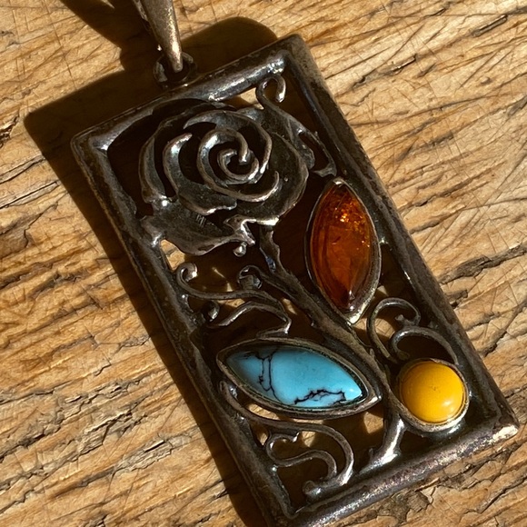 925 Sterling Silver Floral Inlay Pendant | Turquoise & Amber Tone Stone Pendant - Picture 3 of 6
